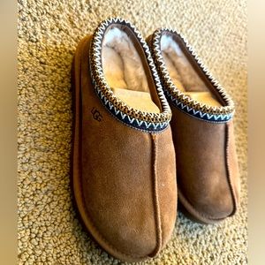 Women Tasman Ugg size 8